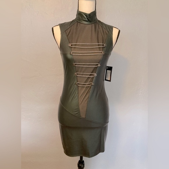 Catanzaro Dresses & Skirts - Brand New Patrice Catanzaro dress 👗 size small